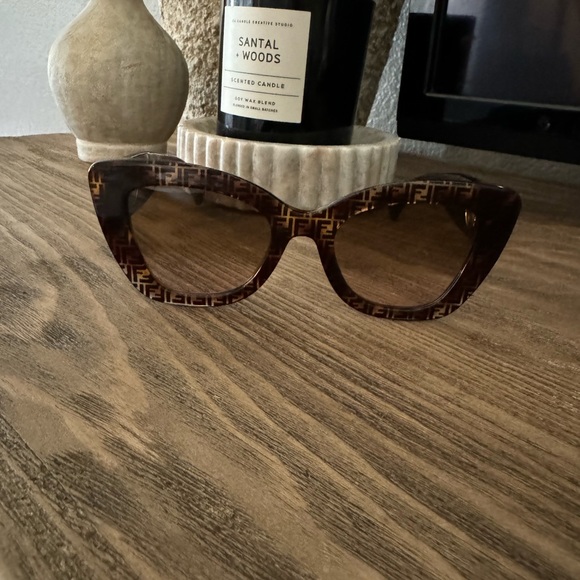 Fendi Sunglasses - Picture 7 of 7